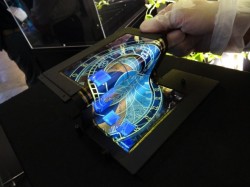 futurist-foresight:  Foldable touchscreens-