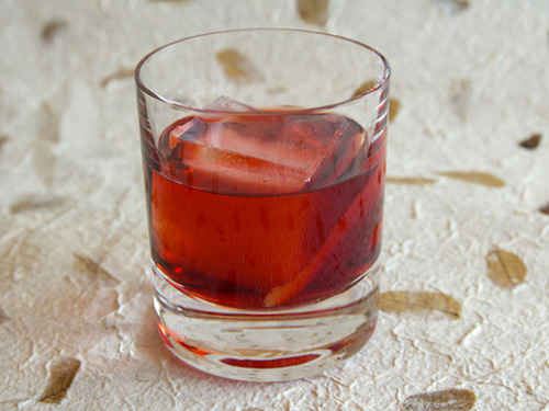Boulevardier 1 oz bourbon rye whiskey 1 oz Campari 1 oz sweet vermouth orange twist cherry Pour ingr