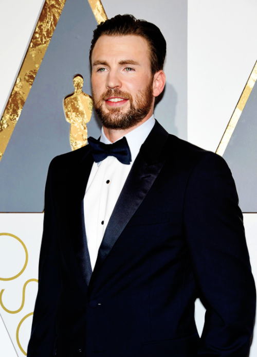 onlychrisevans:Chris Evans attends the 88th Annual Academy Awards at Hollywood &amp; Highland Center