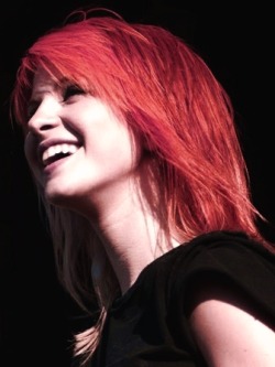 hayley-williams-is-my-wife:  Her smile <3