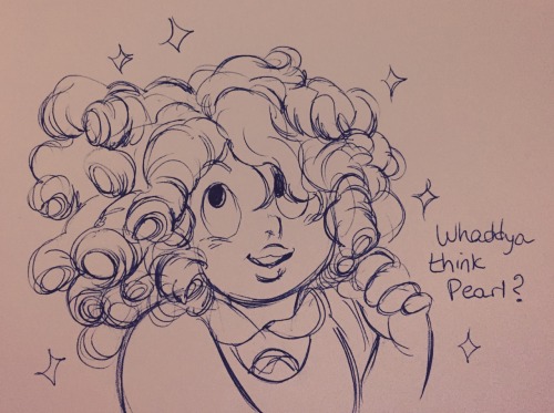 XXX bevsi:  pearl likes curls (inspired by this photo