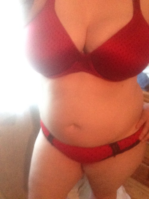 defiantsubmissive:  Just because…..polka dots and owls!