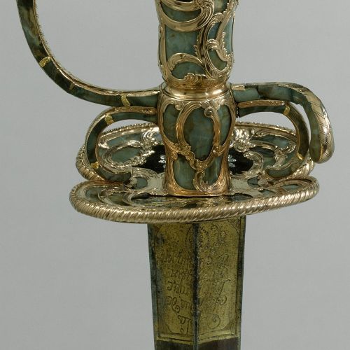 art-of-swords:  Smallsword Dated: circa 1750–60 Culture: possibly German Medium: hard stone (chrysoprase), varicolored gold, steel Measurements: L., 36 5/8 in. (93 cm); blade L., 27 9/16 in. (70 cm); Wt.15 oz. (417 g) Classification: Swords  Source: