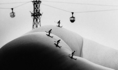 ronbo1112: asylum-art-2: Warning: Nudity The nude Body as  landscape for miniature scenes by Allan 