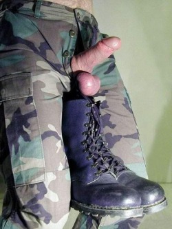 onlymilitarystuff:  #military #dick #solo