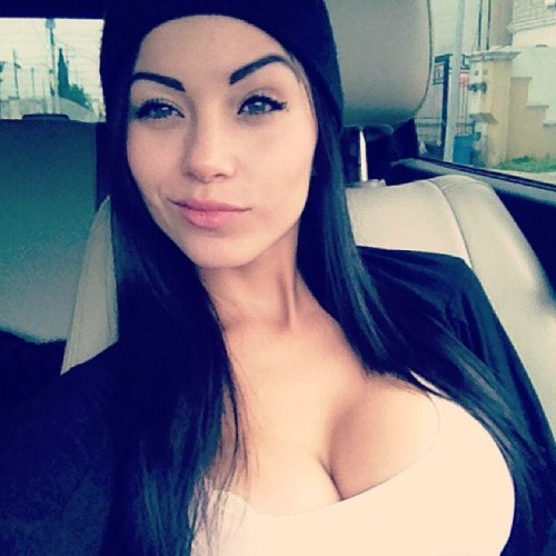 amateur-implant-pics:  melaniepavola 