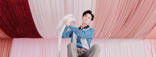 dovounq:doyoung in TOUCH