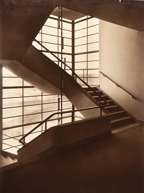 Conrad Beckmann, Police administration building, Berlin-Köpenick, 1930-31. Photos Hugo Schmölz. Arch