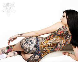 inked-girls-all-day:  MissFernandez