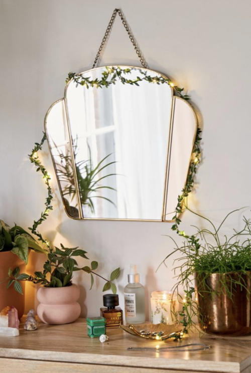 Warm Vanity - Urban Outfitters