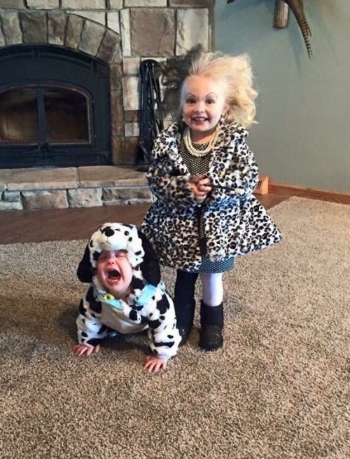 reasonsmysoniscrying:Everyone is WAY too into character here.(Submitted Anonymously)