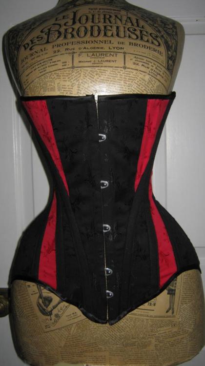 lizamezzo: Corsetry by Wyte Phantom.  