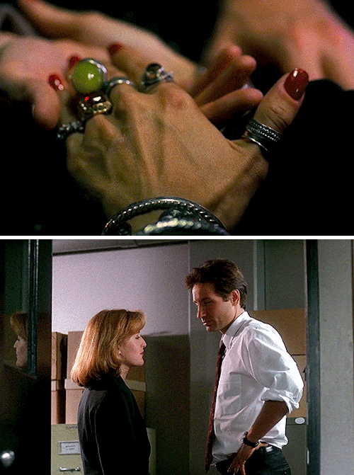 cristinaricci:  The X-FILES | Clyde Bruckman’s Final Repose (03.04)  Scully: How do I die? Bruckman: You don’t.    Bruckman: You know, there are worse ways to go but I cannot think of a more undignified one than autoerotic asphyxiation. Mulder: Why