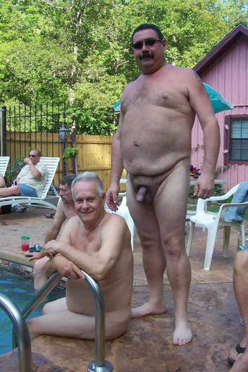 nastybears:  Nasty filthy naked daddy bears!