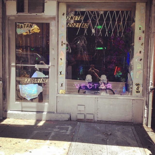 attractivedecoy:
“I see you #vectorgallery #chinatown #les #nyc #manhattan #rawr
”