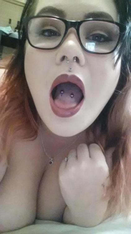 layla-bellecammodel:  I’m back babies! Got a whole lot of new content I’m working on and some old stuff yet to be posted! Get HYPED!I’ll also be working with another girl to bring you some amazing and fun BBW girl on girl action.Keep an eye on my