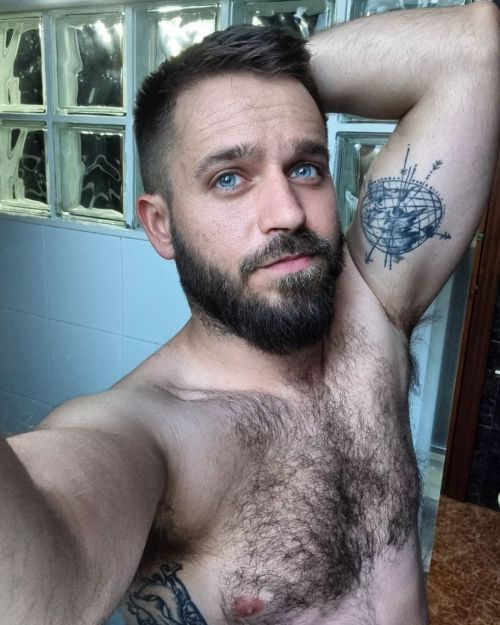 https://hairysweatysmelly.tumblr.com/post/701957869348798464