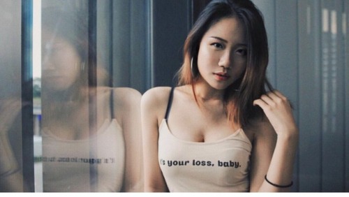 upandundersg:Most well developered 17yo I ever seen. Anyone knows her ig please pm me!