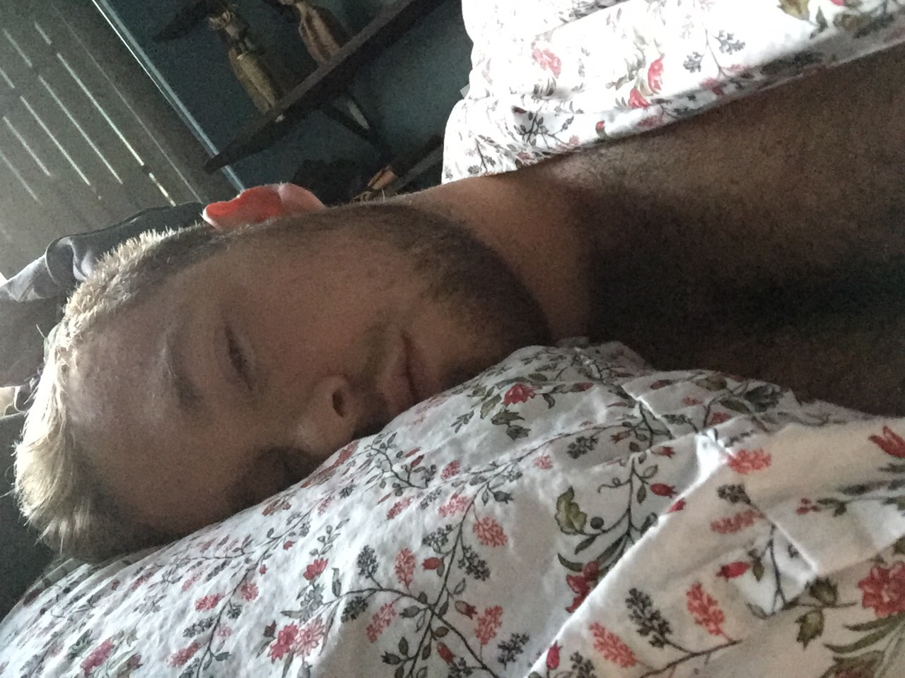 lighth0me:  I had a dream I woke up next to you 