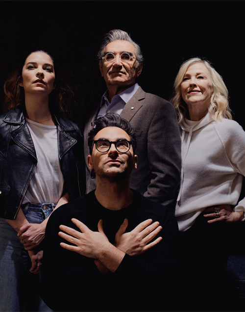 EUGENE LEVY, CATHERINE O’HARA, DAN LEVY &amp; ANNIE MURPHY by Ryan Pfluger for The New York Times (2
