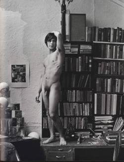 benudenfree:  nude portrait at home, ph.