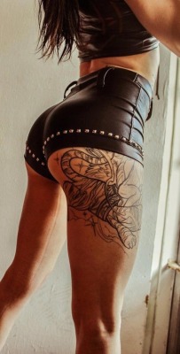 Wish I could see the rest of it&hellip;&hellip;.the tattoo of course. Facebook orgasmpics.org randomsexygifs.com