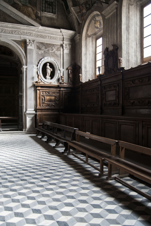 speciesbarocus:Church of Santi Severino e Sossio, Naples. The State Archives of Naples are housed in