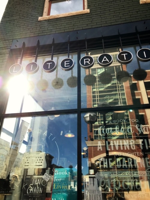 literatibookstore: Hello, sunshine, my old friend.