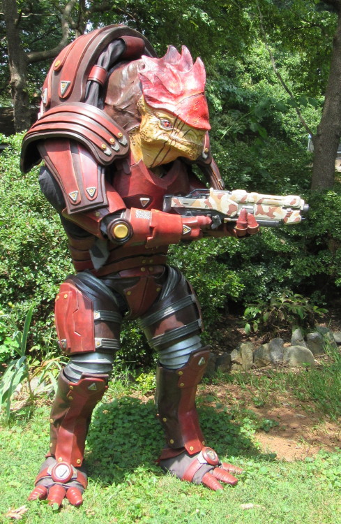 fableprincess:  cosplaysleepeatplay:  wisconsinwarlock:  k-blamo:  urdnot wrex cosplay available for sell at etsy store thestrandedrobot  Holy. FUCK.  If I walk out and see this. I will run away!!!  If I walk out and see this I will HUG it!!!  If you