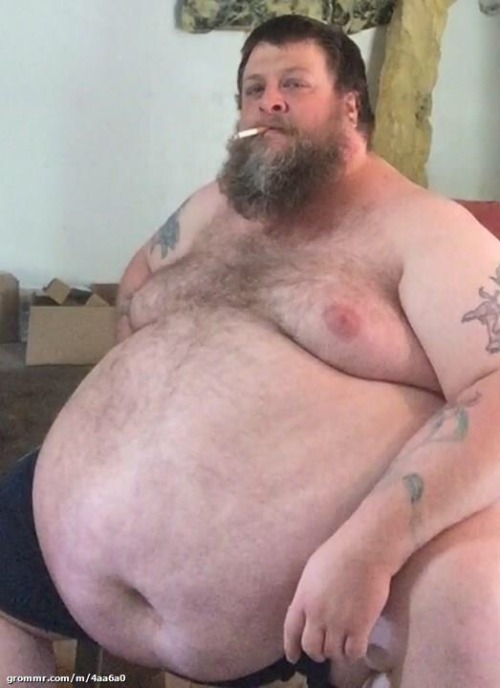 wanting2beowned: bigcopedipper: Closing in on 500 lbs again, and feeling HUGE would be an honor to s