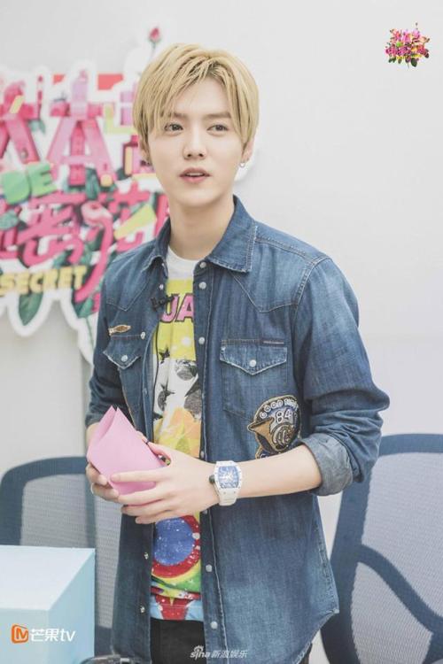 [Weibo] 170516 Actualización de Sina con #Luhan en Happy Camp: Secret Garden.Cr: al dueño / Vía: luk