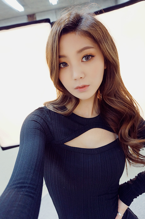 XXX korean-dreams-girls:  Lee Chae Eun - Selcas photo