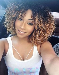 naturalhairqueens:  curls curls curls 