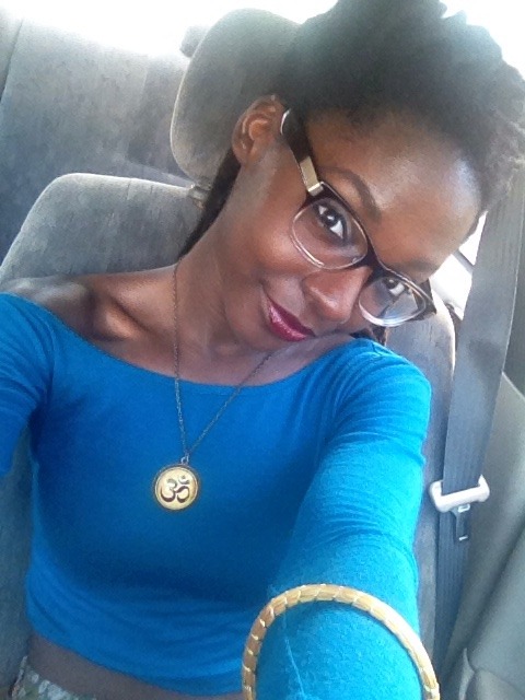 skinthecolorofloveitself:  chaoticmurder:  skinthecolorofloveitself:  Blue is so nice for our dark complexion.  Slayyyy ma slayyyy  Thank ya, beauty <3