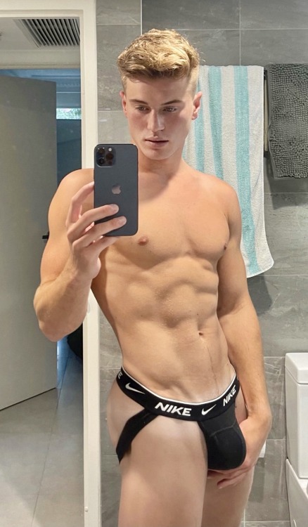 spiderman021:  Underwear, bulges and hunks!Follow @spiderman021 for more hot guys!  ||  Skype me at  spiderman_021  ||  Send me your bulge via submissions or messages!  ;)