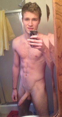 aguywholikesguys:  naked-straight-men:  Straight