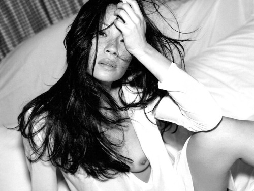 : Lucy Liu - GQ Magazine (Jan. 2003) adult photos