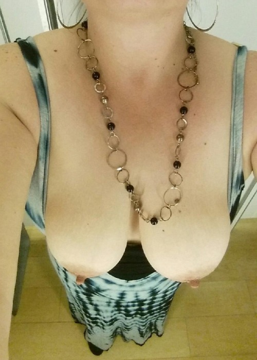 lillybgoddess:2nd submission for BNBhttp://wifelikesbigcockin.tumblr.com ***********************