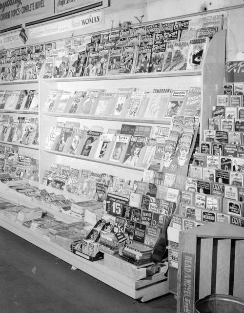 Digital Comic Museum’s pulp and magazine racks of the 1930s. The bottom-most image is Har