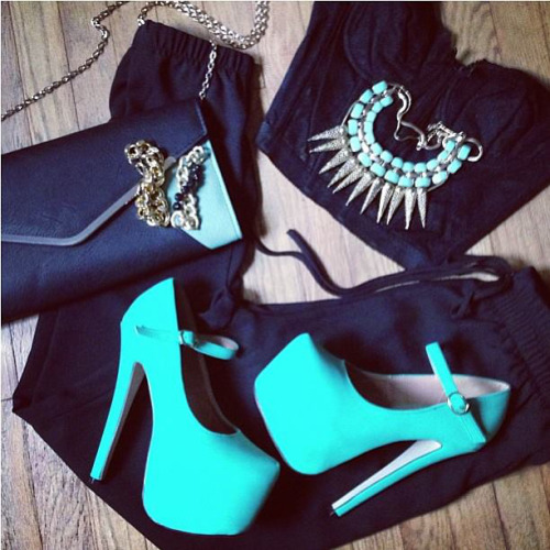 Lola Shoetique Pumps