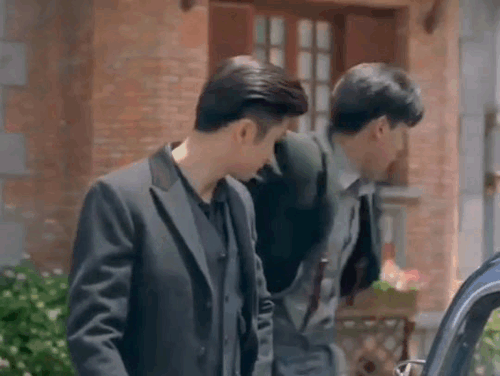 lu yao panicking and jumping on chusheng's back
