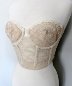 thecreepylittlegirl:  Vintage Nude Lace Bustier
