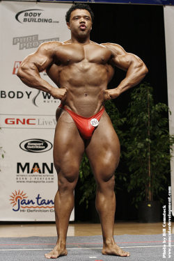 biglegsbigass:  proudbulge:Mario Waters DAMN