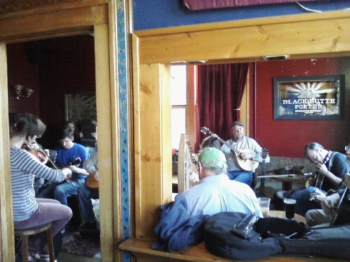 Went to listen to the local Irish Session yesterday. So much good music in one little bar. :D