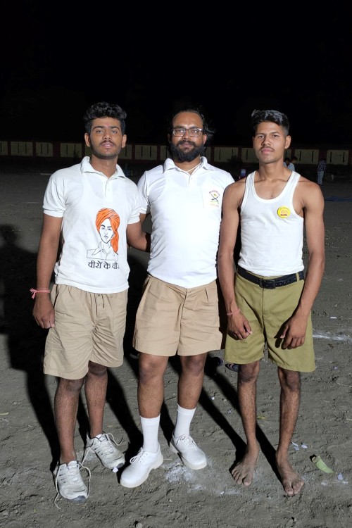 Strong Man Do Not Leave The Battleground; They Fight. Iam The Veer. (Farewell Martial Arts Training.)