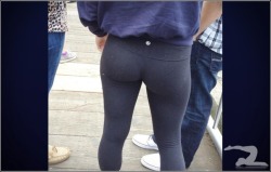 yoga-ass:  big asses in yoga pants