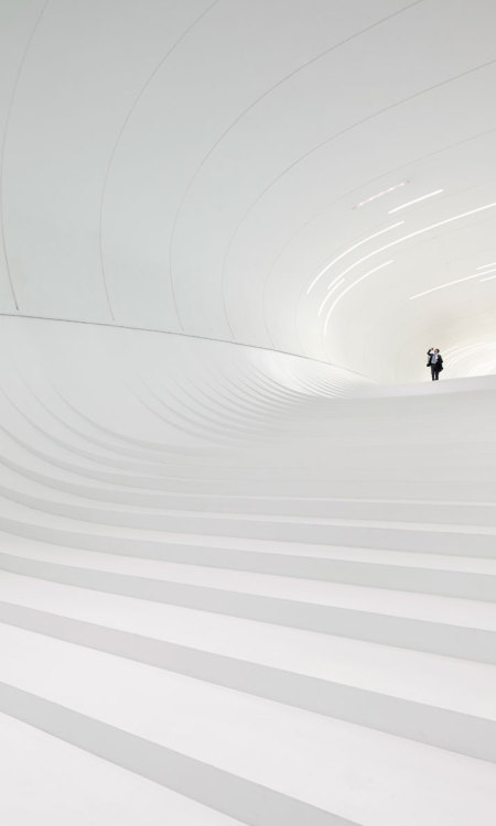 arkitekcher:The Heydar Aliyev Center |  Zaha Hadid ArchitectsLocation: Baku, Azerbaijan