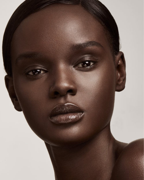 yslgirl:Duckie Thot For Fenty Beauty