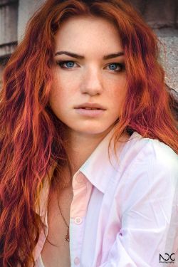 hot-redhead-babes:Redhead Babe