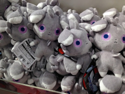 zombiemiki:  Today’s new plush at the Pokemon Center - a mix of Pokemon Center exclusive plush and Pokedolls. I braved the snow storm in Tokyo to get my Espurr plush, and it was worth it! He is tiny, adorable, and perfect. In a slightly creepy way.